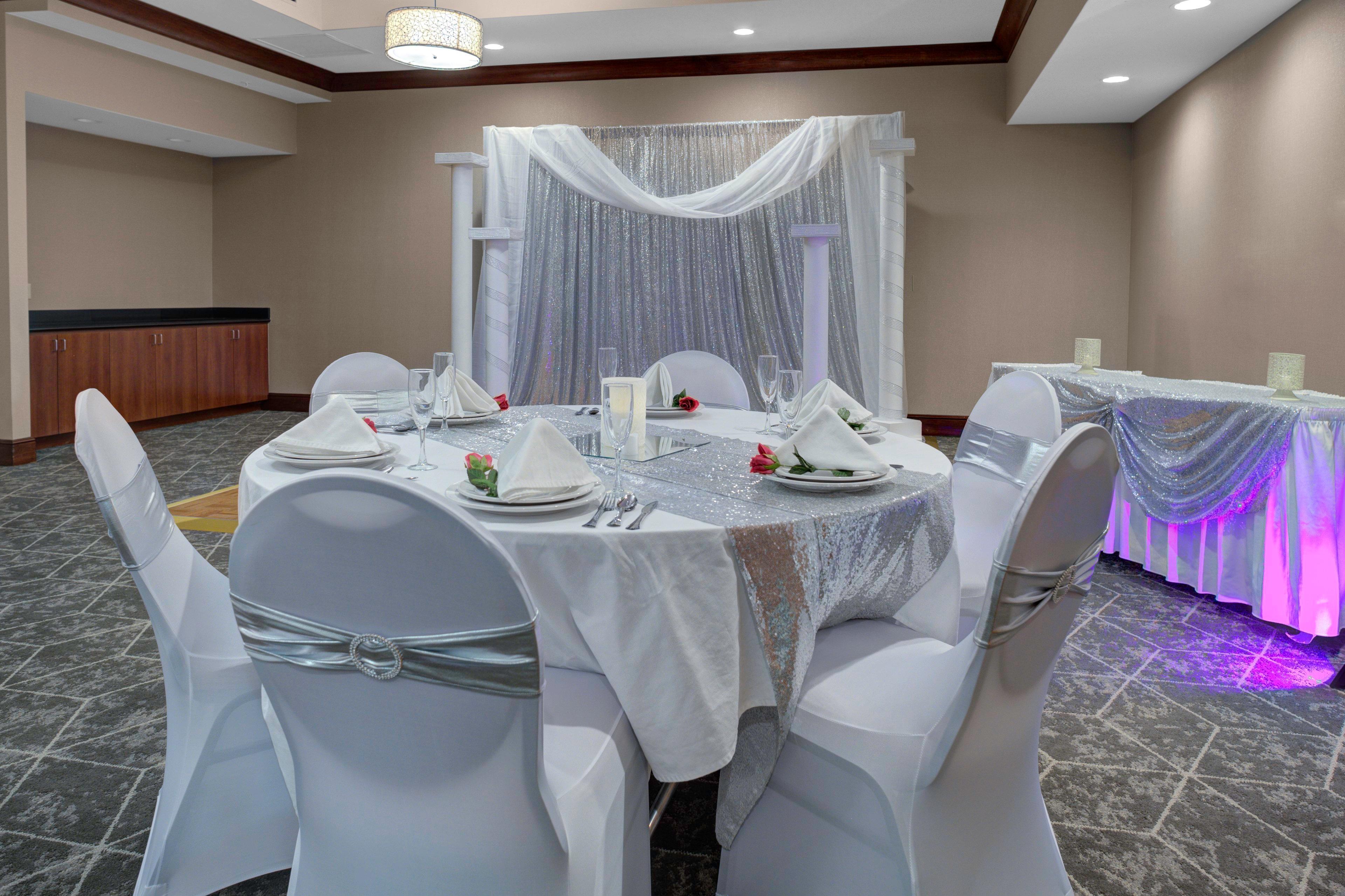 Holiday Inn Hotel & Suites Lima By Ihg Exterior photo