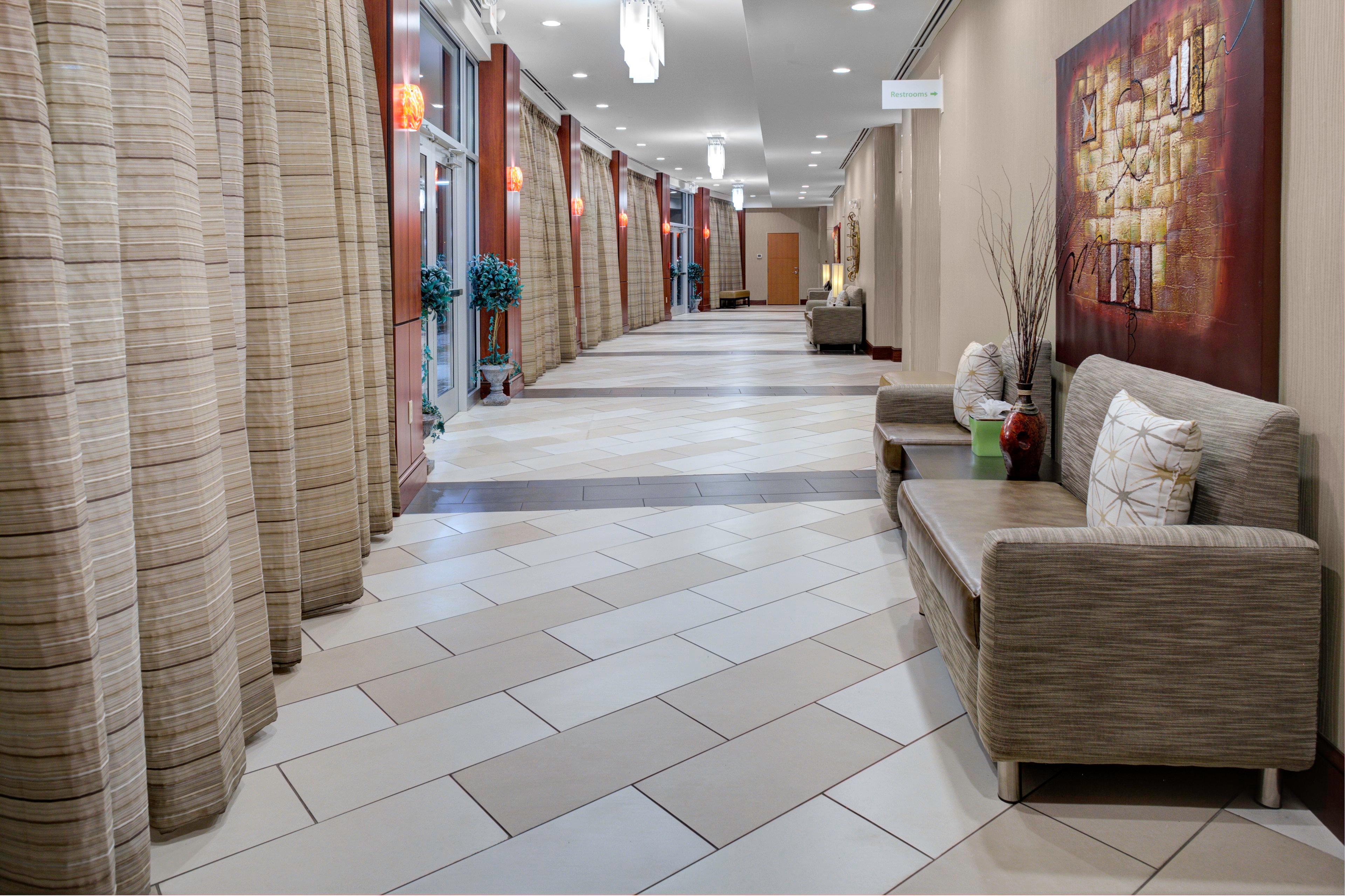 Holiday Inn Hotel & Suites Lima By Ihg Exterior photo